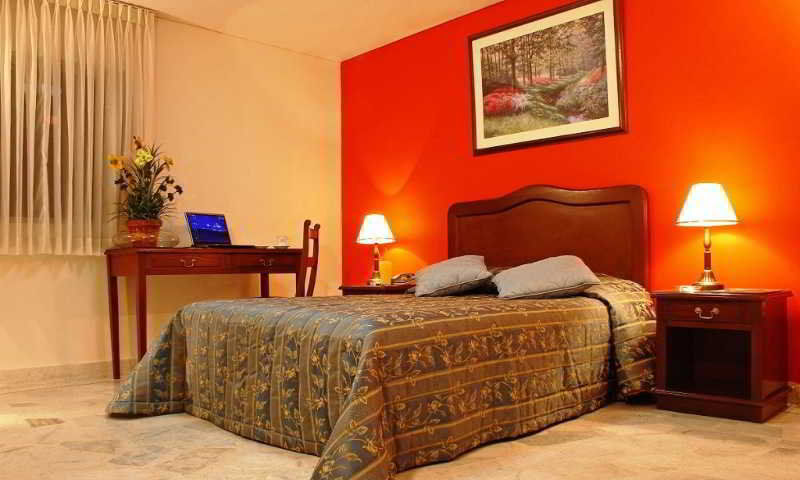Hotel Mudejar Кали Екстериор снимка