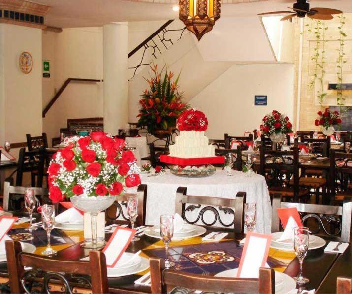 Hotel Mudejar Кали Екстериор снимка