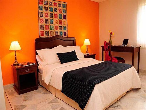 Hotel Mudejar Кали Екстериор снимка
