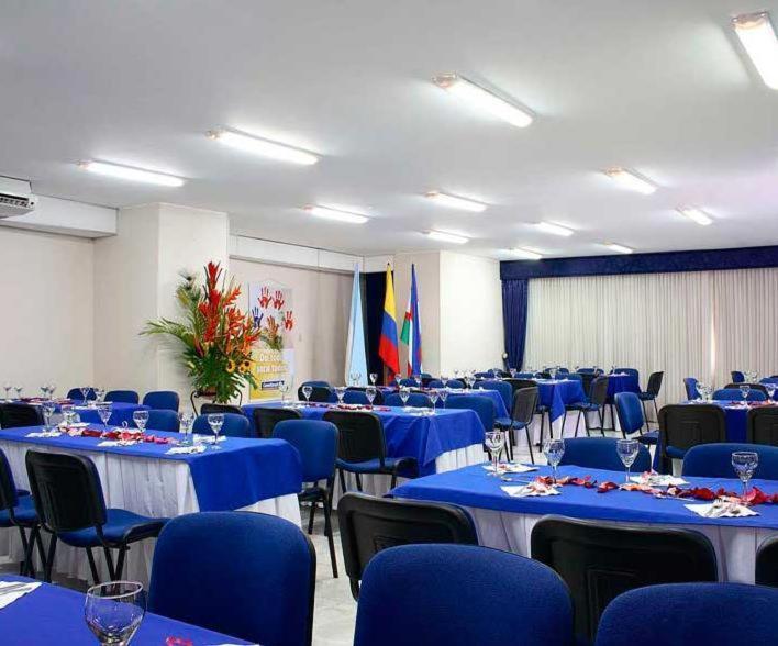 Hotel Mudejar Кали Екстериор снимка