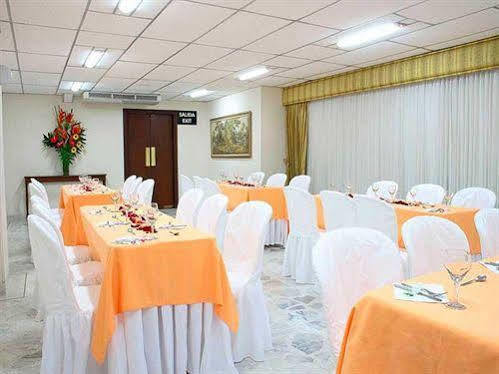 Hotel Mudejar Кали Екстериор снимка