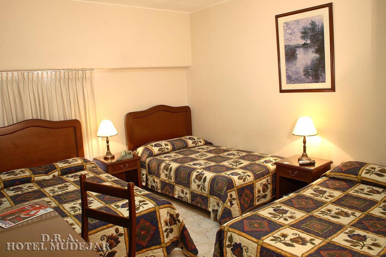Hotel Mudejar Кали Екстериор снимка