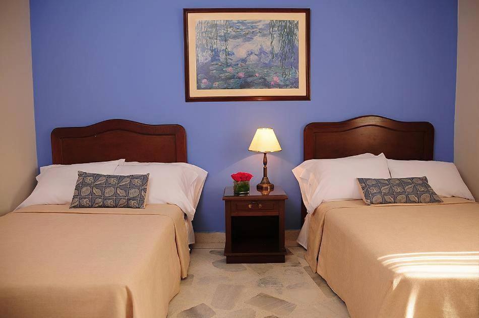 Hotel Mudejar Кали Екстериор снимка
